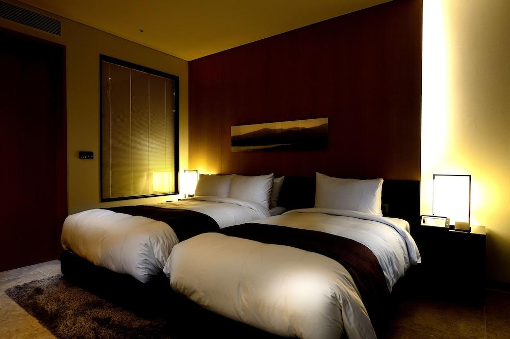 มิดาส โฮเต็ล แอนด์ รีสอร์ต Hotel คาพยอง ภายนอก รูปภาพ