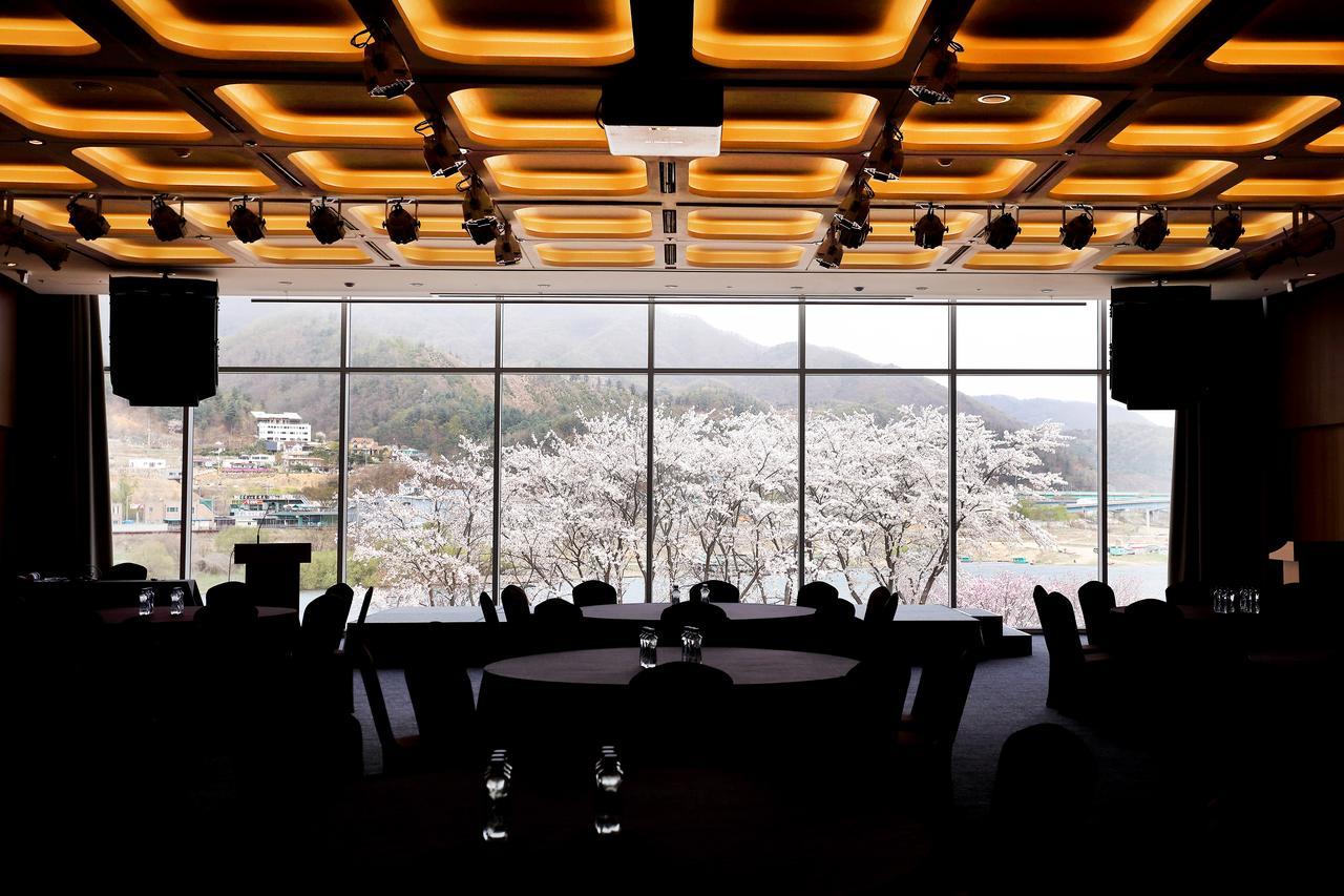 มิดาส โฮเต็ล แอนด์ รีสอร์ต Hotel คาพยอง ภายนอก รูปภาพ