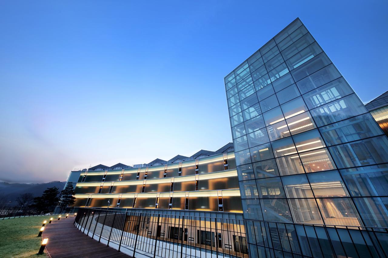 มิดาส โฮเต็ล แอนด์ รีสอร์ต Hotel คาพยอง ภายนอก รูปภาพ