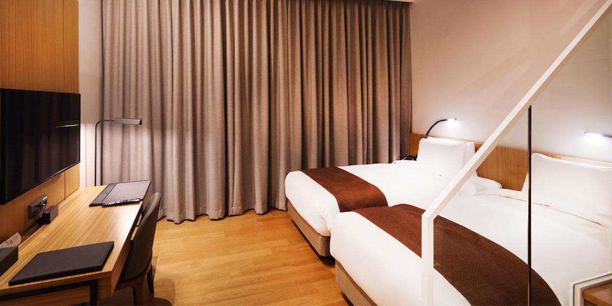 มิดาส โฮเต็ล แอนด์ รีสอร์ต Hotel คาพยอง ภายนอก รูปภาพ